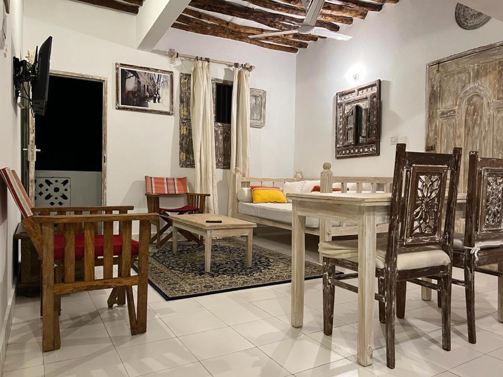Beytsalaam Apartments Ламу Экстерьер фото